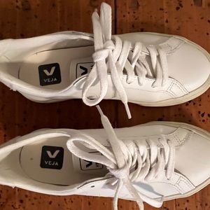 Leather Veja’s EUC